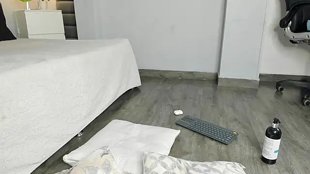 Madie__collins's cam snapshot