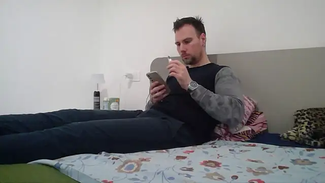 mrlyuis's cam snapshot