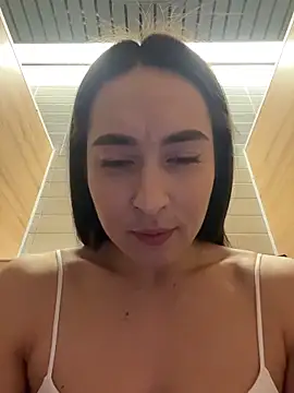 Holly_Play's cam snapshot