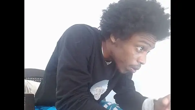 Larry-n-clouds's cam snapshot