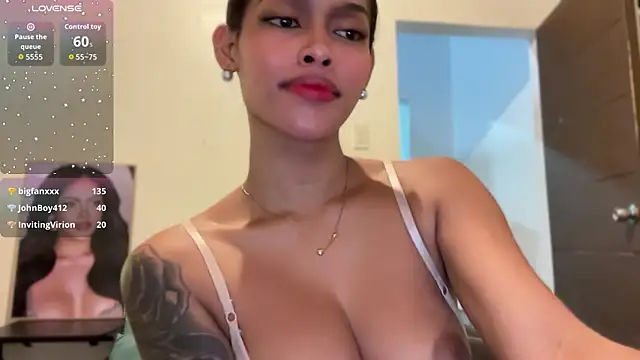 ClaryFrayx live sex cam