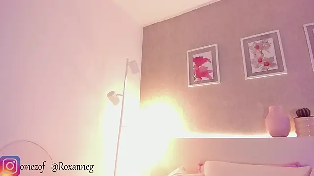 roxannegomez live sex cam