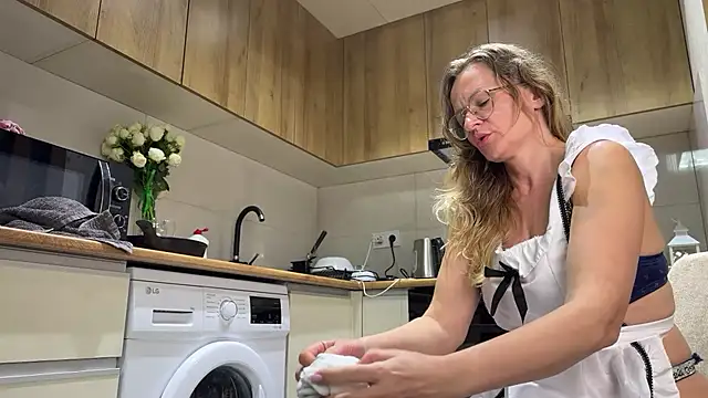 mommy_nadin's cam snapshot