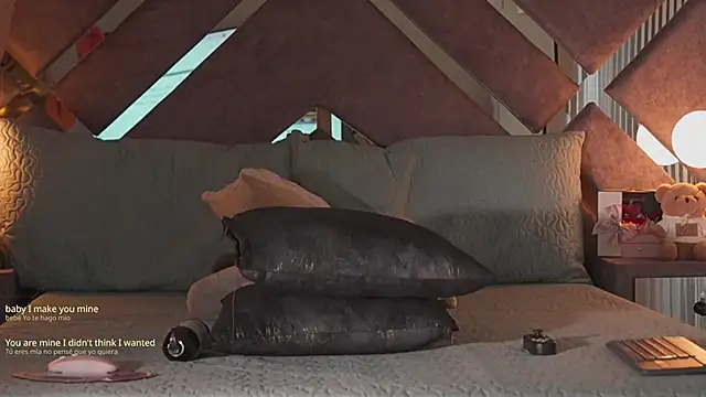 KateOwens's cam snapshot