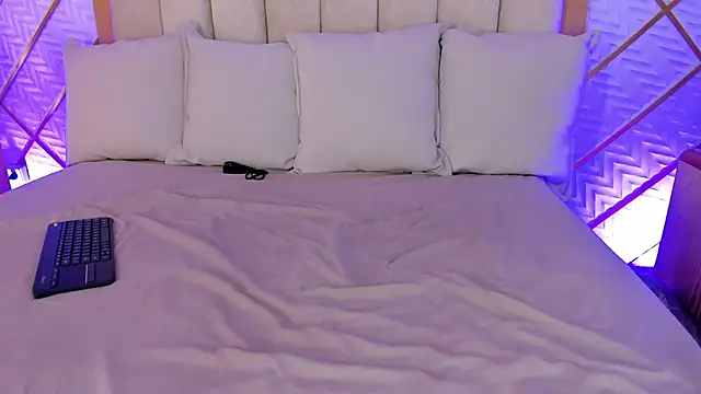 cocoamore's cam snapshot