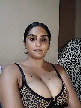 Eroticindian07's cam snapshot