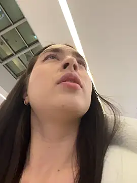 Holly_Play's cam snapshot