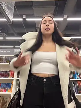 Holly_Play live sex cam