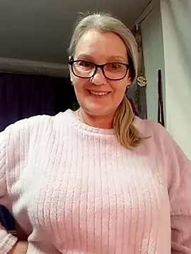 irinamaux live sex cam