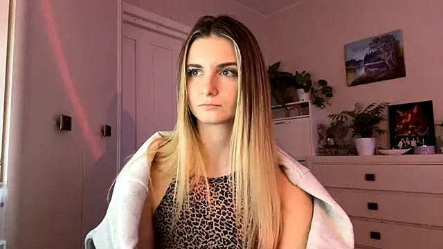 SharellHabersham's cam snapshot