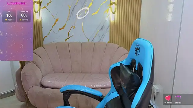 Ariana18_b's cam snapshot