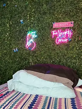 RenaThickAss live sex cam