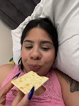 downsonMia live sex cam