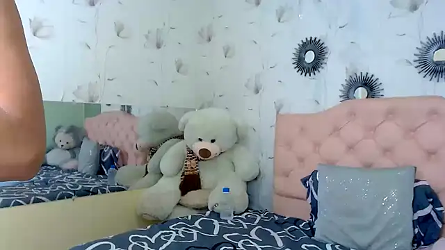 zara_cute's cam snapshot