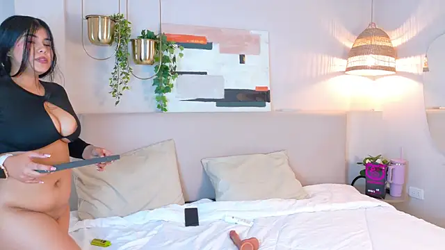 VioletBloomm's cam snapshot