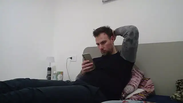 mrlyuis's cam snapshot