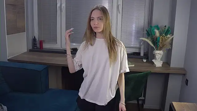 FranciscaGaring's cam snapshot