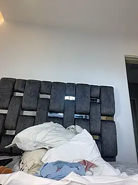 PilarJones_'s cam snapshot