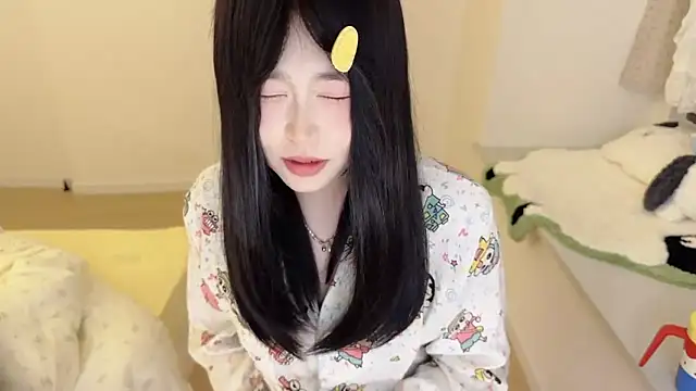 Onefiona's cam snapshot