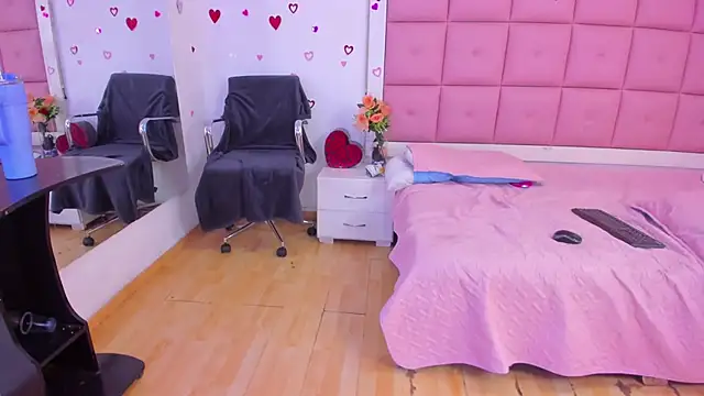 Aliss_Aron's cam snapshot