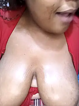 BeverlyQueen14 live sex cam