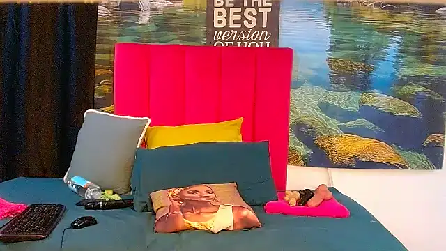 Lisa-001's cam snapshot