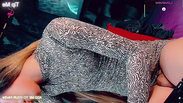 CharlotteBigCock live sex cam