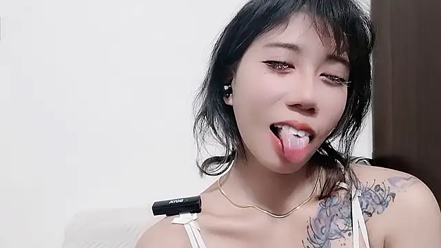 Fine-sand live sex cam