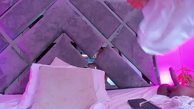 Sweet_Salome1's cam snapshot