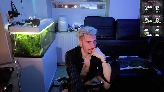 Rayzel_White live sex cam