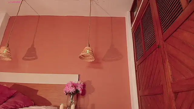 Sharlotte__1's cam snapshot