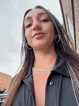 Ninabigtitied live sex cam