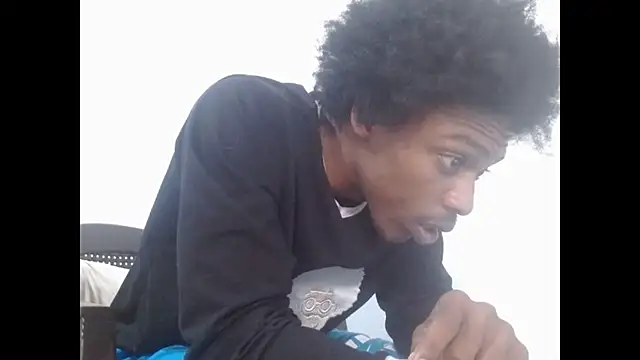 Larry-n-clouds live sex cam