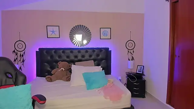 LolaVillalobos live sex cam