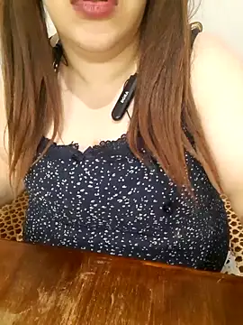 Madam-bezoul-'s cam snapshot