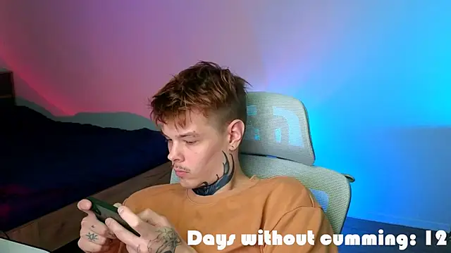 DENIS_HERE's cam snapshot