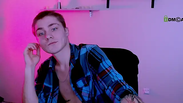 thomas_crow_'s cam snapshot