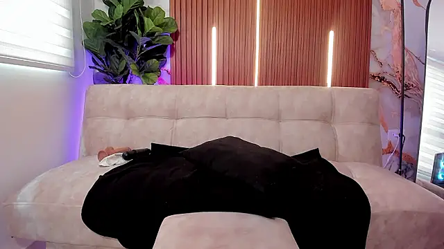 Cataleya_Maya_'s cam snapshot