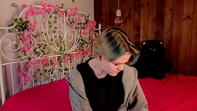 RoyceCamon's cam snapshot