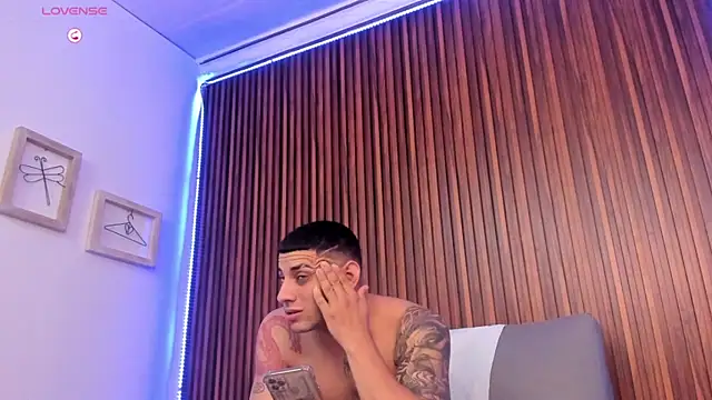 Alex_cute77 live sex cam