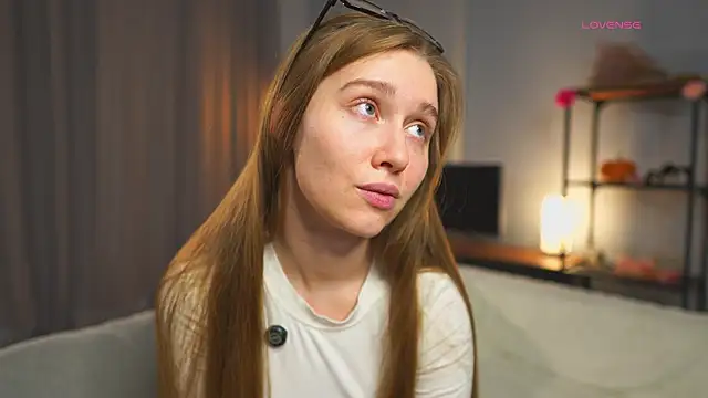 SharaNewbern's cam snapshot