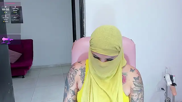 Nayla-Mouna's cam snapshot