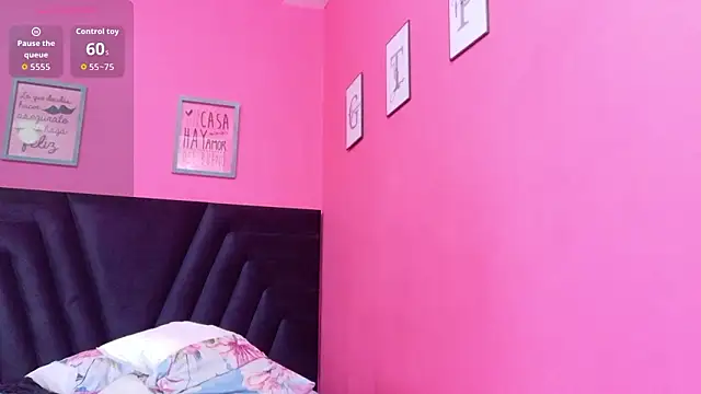 curvybrunnete's cam snapshot