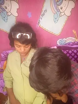 Freakingromance's cam snapshot