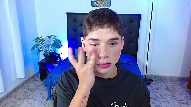 Mattass18 live sex cam