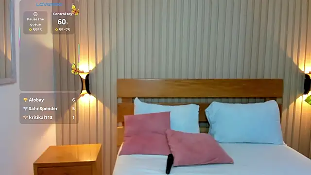 luciana_ballesteros_'s cam snapshot