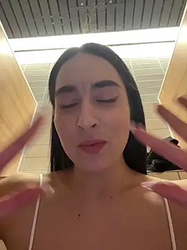 Holly_Play's cam snapshot