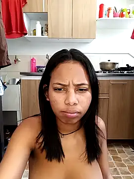 SexyDesire_'s cam snapshot