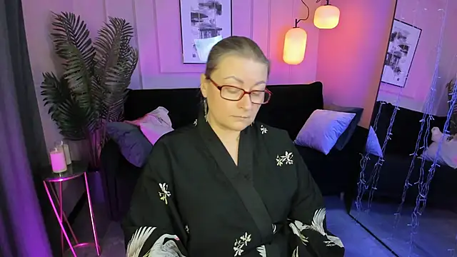 AlexandraKind's cam snapshot