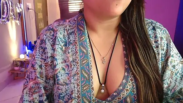 Mitikaa live sex cam